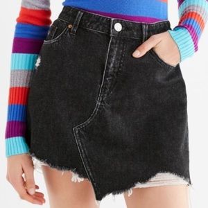 Destroyed denim skirt